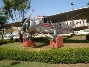 15 Amazing Facts About Angel Falls, Venezuela 5 jimmy's plane