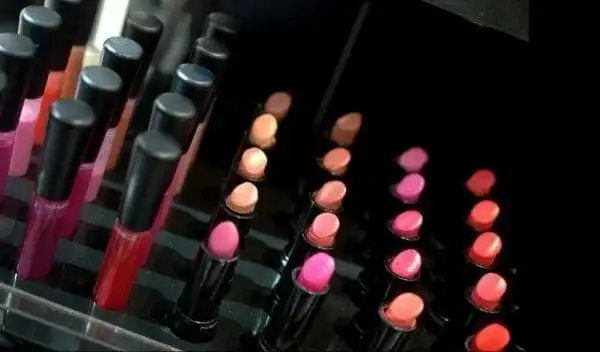 Top 25 Fun Lipstick Facts That You Didn't Know Of! 6 Fun Lipstick Facts