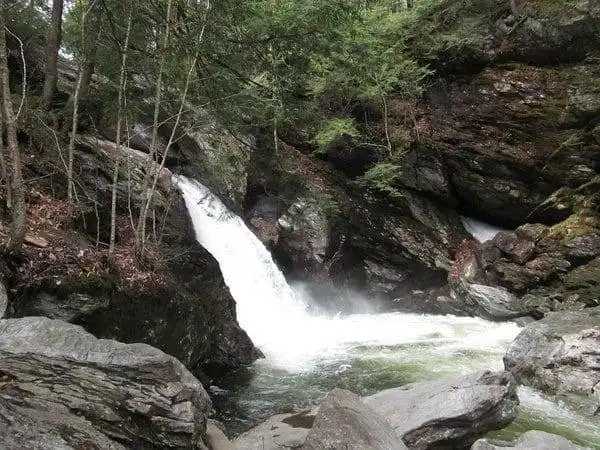 9 Graceful Vermont Waterfalls to Relish 10 Vermont Waterfalls