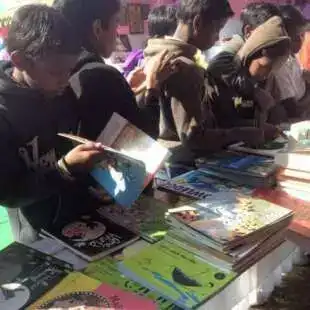 Picture by Walking BookFairs
