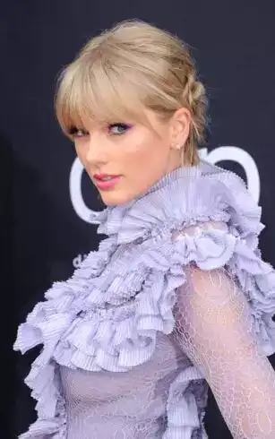how to cut bangs