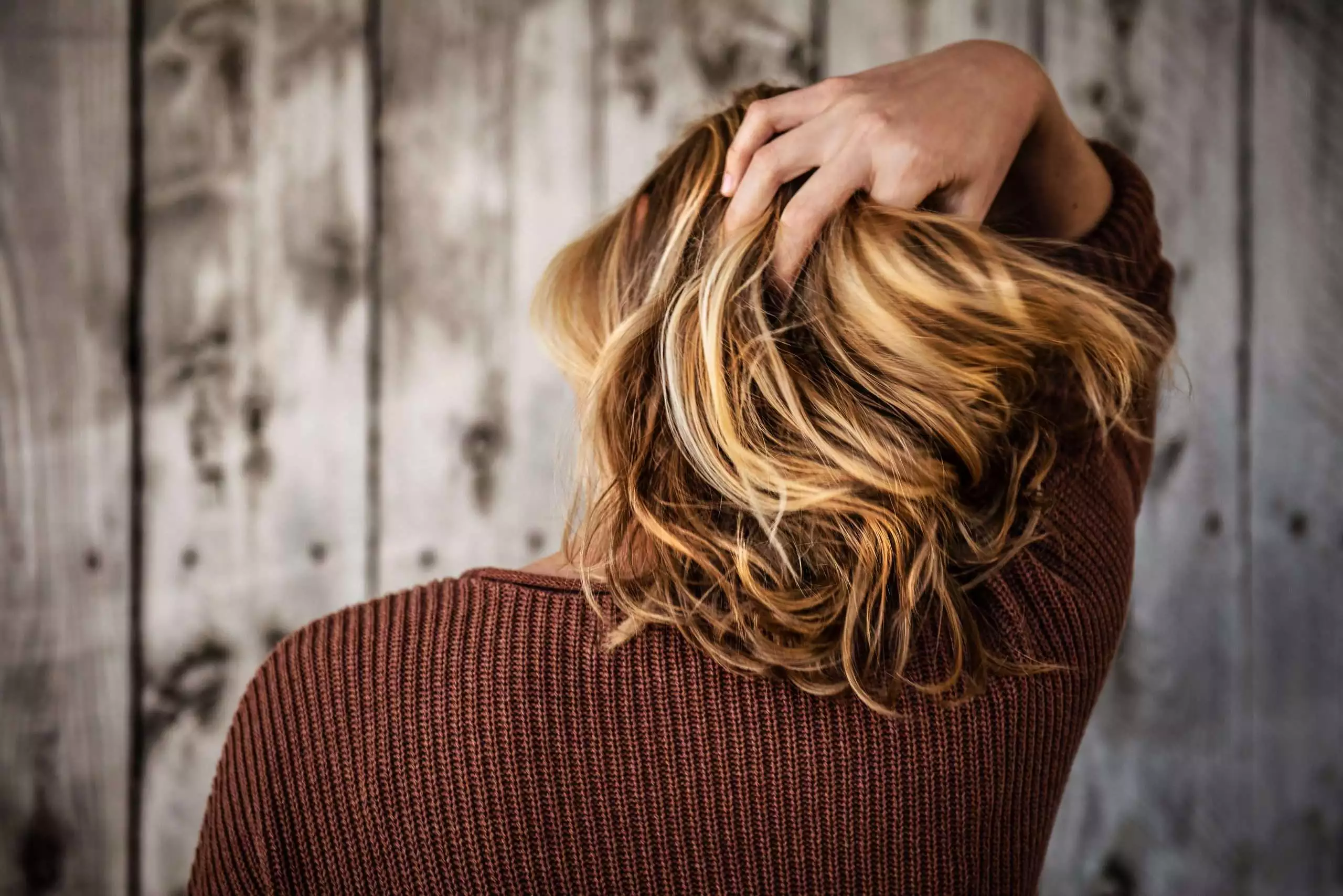How to treat dry scalp