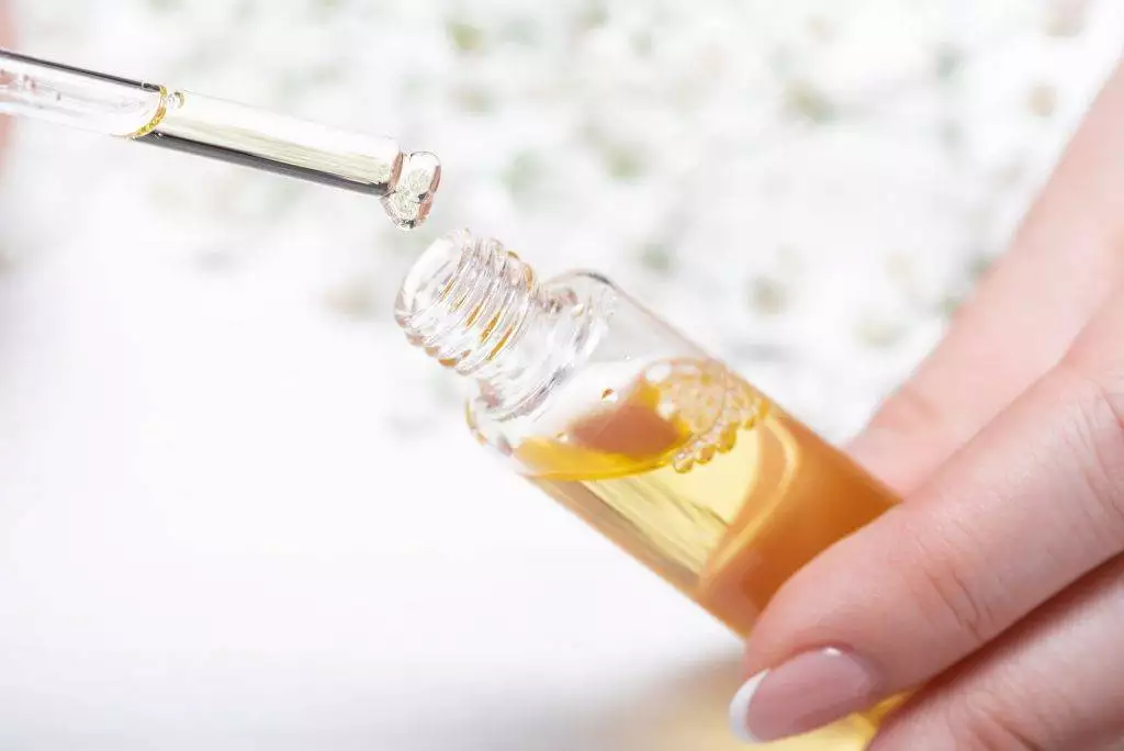Cuticle oil for acrylic nail removal
